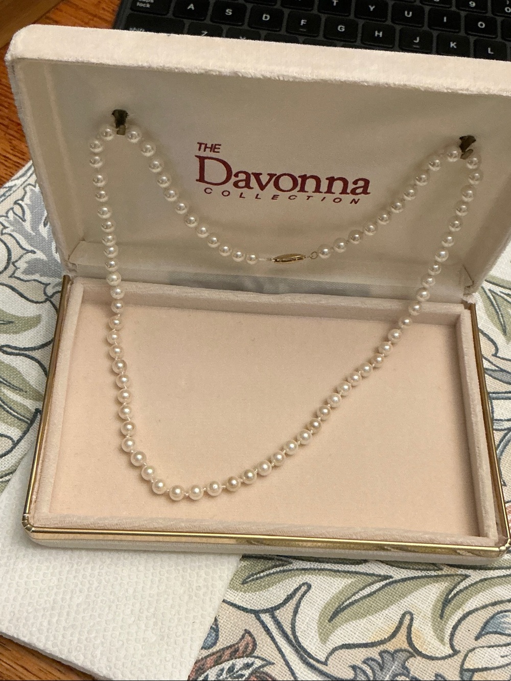 Davonna Classic White Pearl Necklace